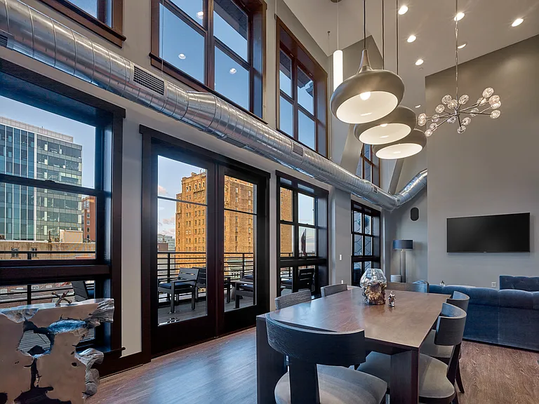 520 Lofts — Photo 12