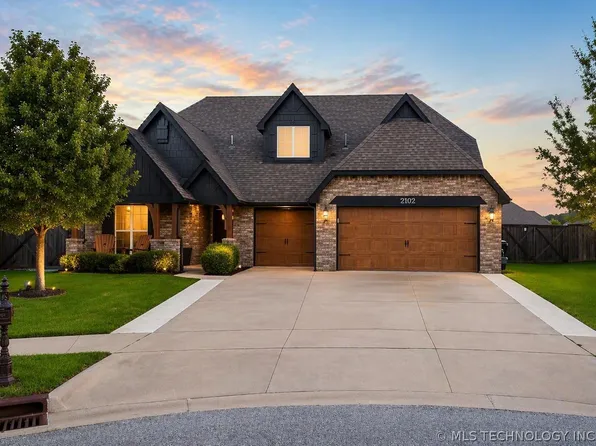 2102 E 132nd St S, Bixby, OK 74008