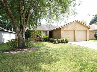 402 Capehill Dr, Webster, TX 77598