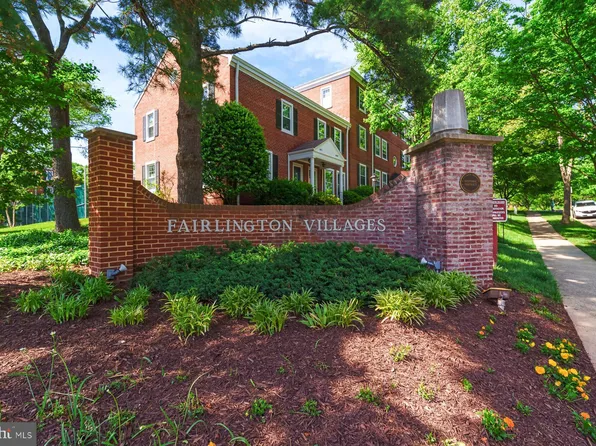 2910 S Dinwiddie St, Arlington, VA 22206