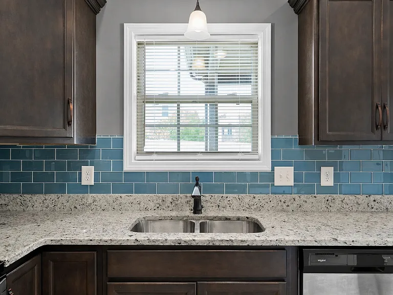 352 Winter Terrace Ln — Photo 14