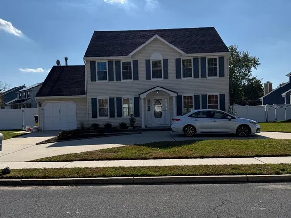 34 Mayapple Rd, Sicklerville, NJ 08081