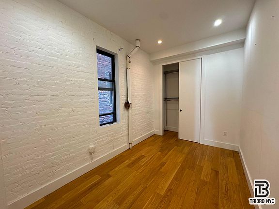 4th image of 300 E 69th St APT 3W