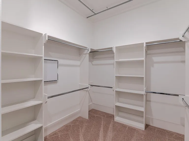 7613 Victory Reserve St — Photo 15