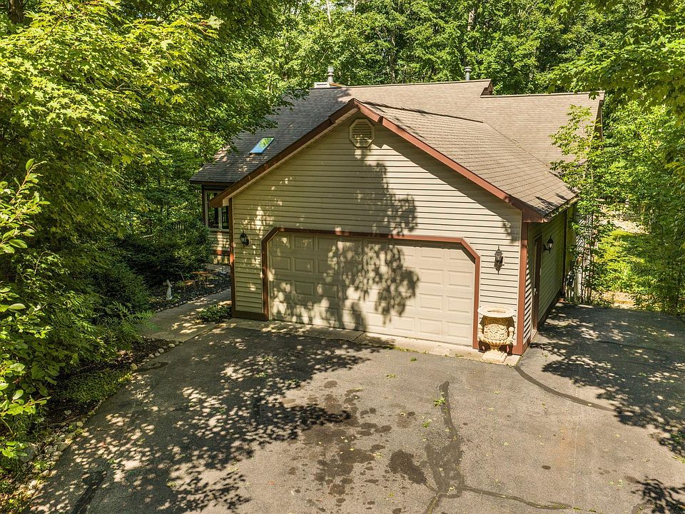 1st image of 8433 Forest Ct