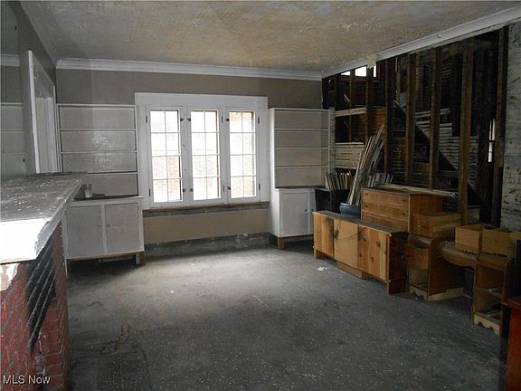 32nd image of 1683 Juanita Ave