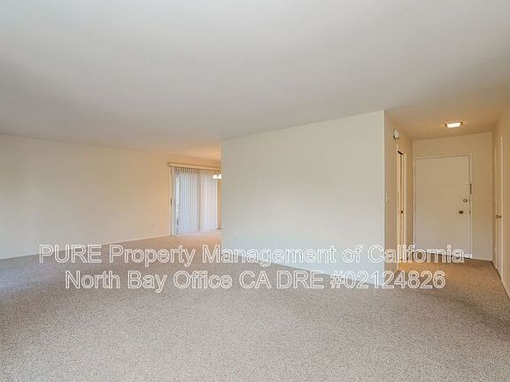 5th image of 335 Belhaven Cir