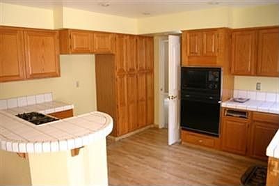 2nd image of 1025 Meadow Lark Ln