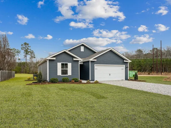 105 Fieldcrest Ln, Staunton, VA 24401
