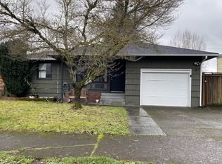 1589 E St, Springfield, OR 97477