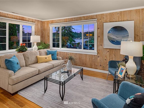 4th image of 3063 W Lake Sammamish Pkwy NE