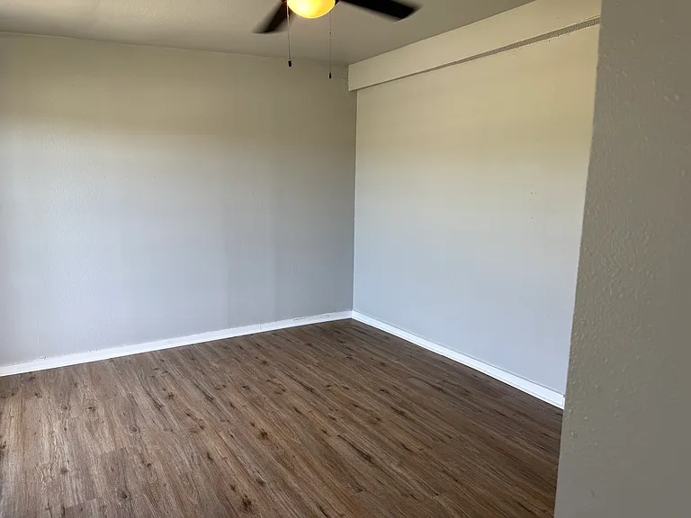 1502 Thompson Pl #B — Photo 11