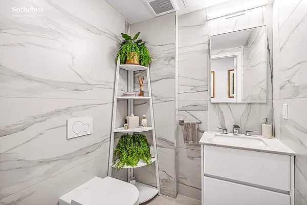 Sold by Sotheby's International Realty | media 13