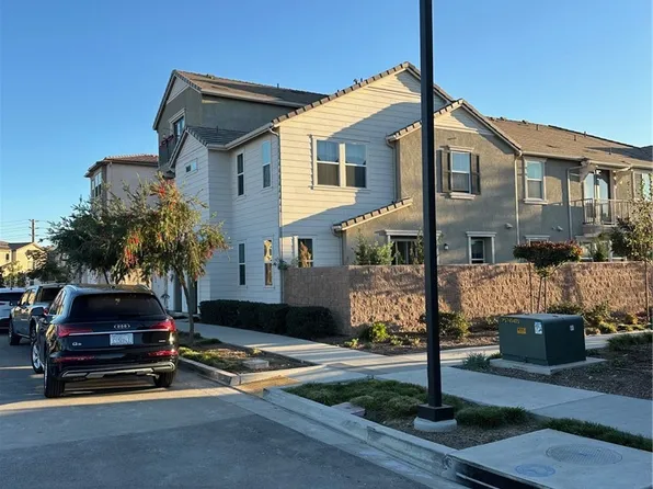 1703 Almond Tree Pl, Upland, CA 91784