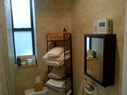 Rented by Meyerson Management | media 19