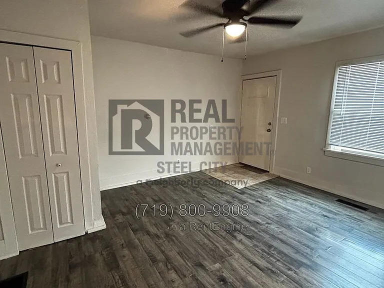1207 W 15th St — Photo 4