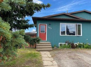121 E Sutherland Ave, Hinton, AB T7V1L1