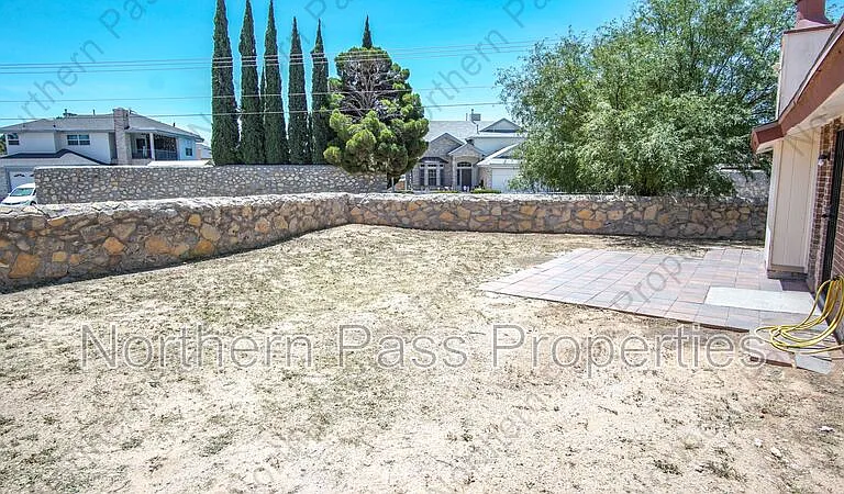 2100 Robert Wynn St — Photo 22