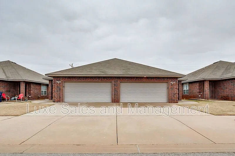 1308 Garden Gate Dr #B