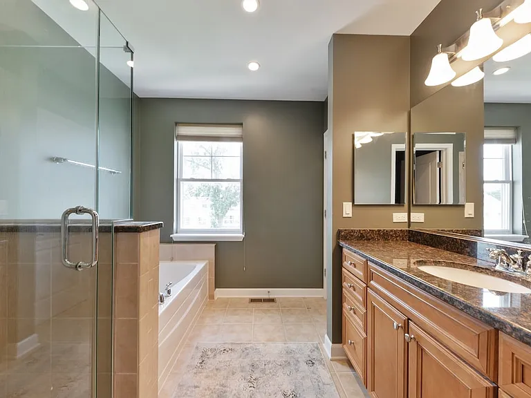 28 Lakeview Pl #28 — Photo 10