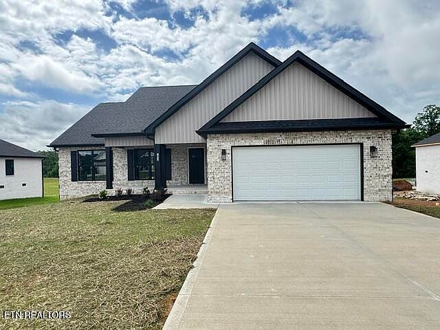 1st image of 1032 Pathways Dr