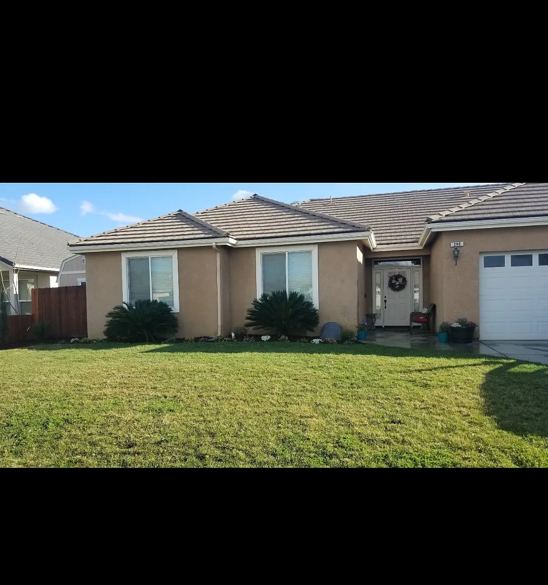 4 bed, 2.5 bath, 2200 sqft, $2,350 — Photo 1