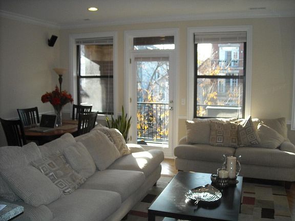 2nd image of 3227 N Kenmore Ave