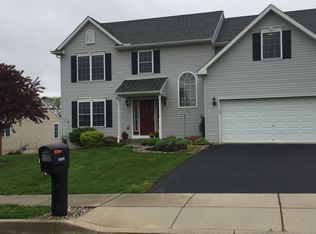 1009 Helm Ln, Reading, PA 19605