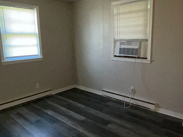 7919 Redmon Rd — Photo 10