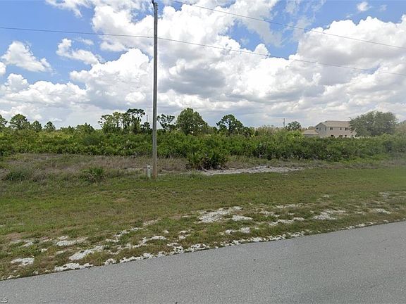 3rd image of 957-959 Jaguar BLVD