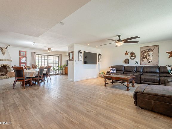 5th image of 1186 E BRENDA Drive
