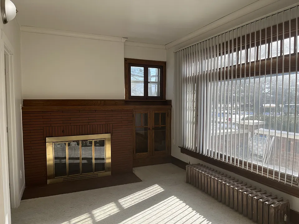 803 East St #1