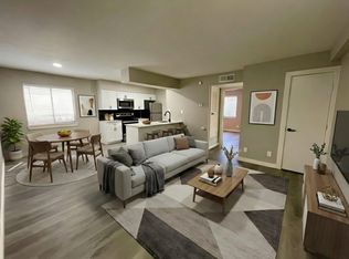 305 W 39th 1/2 St #208, Austin, TX 78756