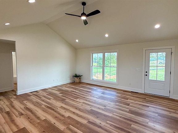 4th image of 2804 New Salem Rd