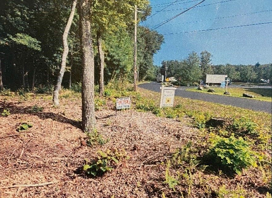 2nd image of 1 N Hatfield Rd