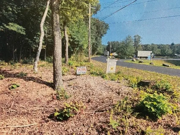 2 N Hatfield Rd, Hatfield, MA 01038
