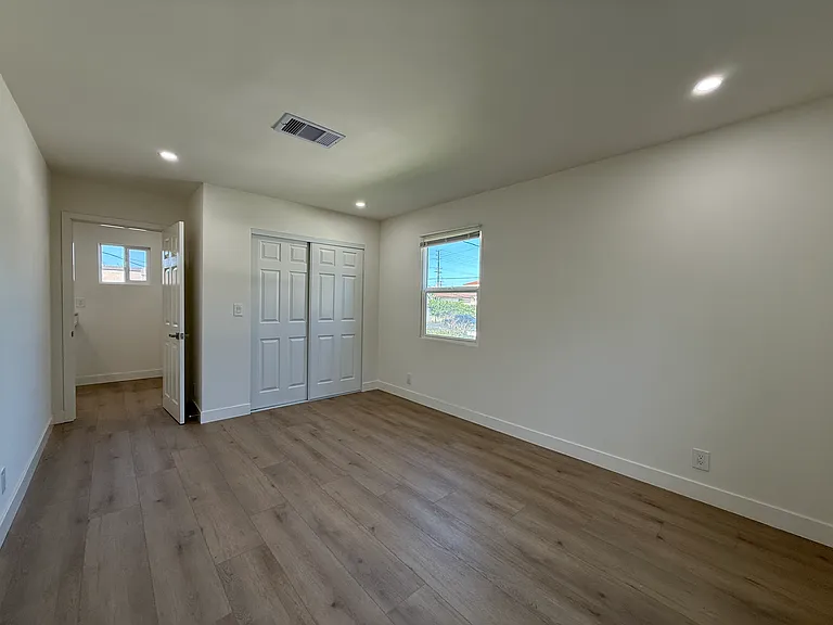2465 Torrance Blvd — Photo 17