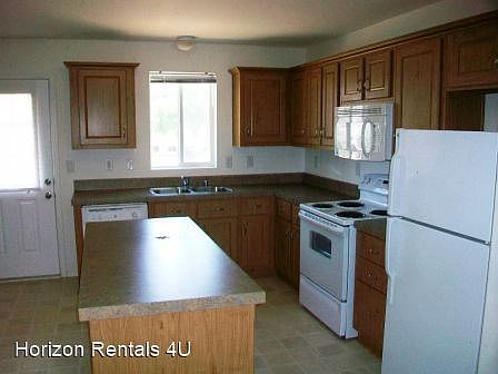 3rd image of 1010 S 8th Ave Unit 19