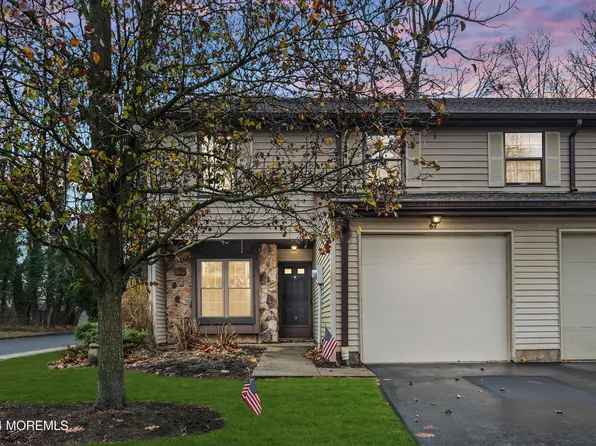 67 Horseshoe Court, Oceanport, NJ 07757