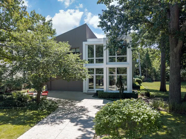 246 Beach Rd, Glencoe, IL 60022