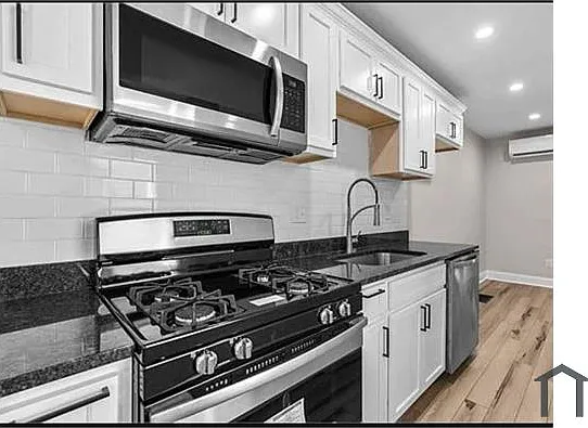 219 N Patterson Park Ave #B — Photo 1
