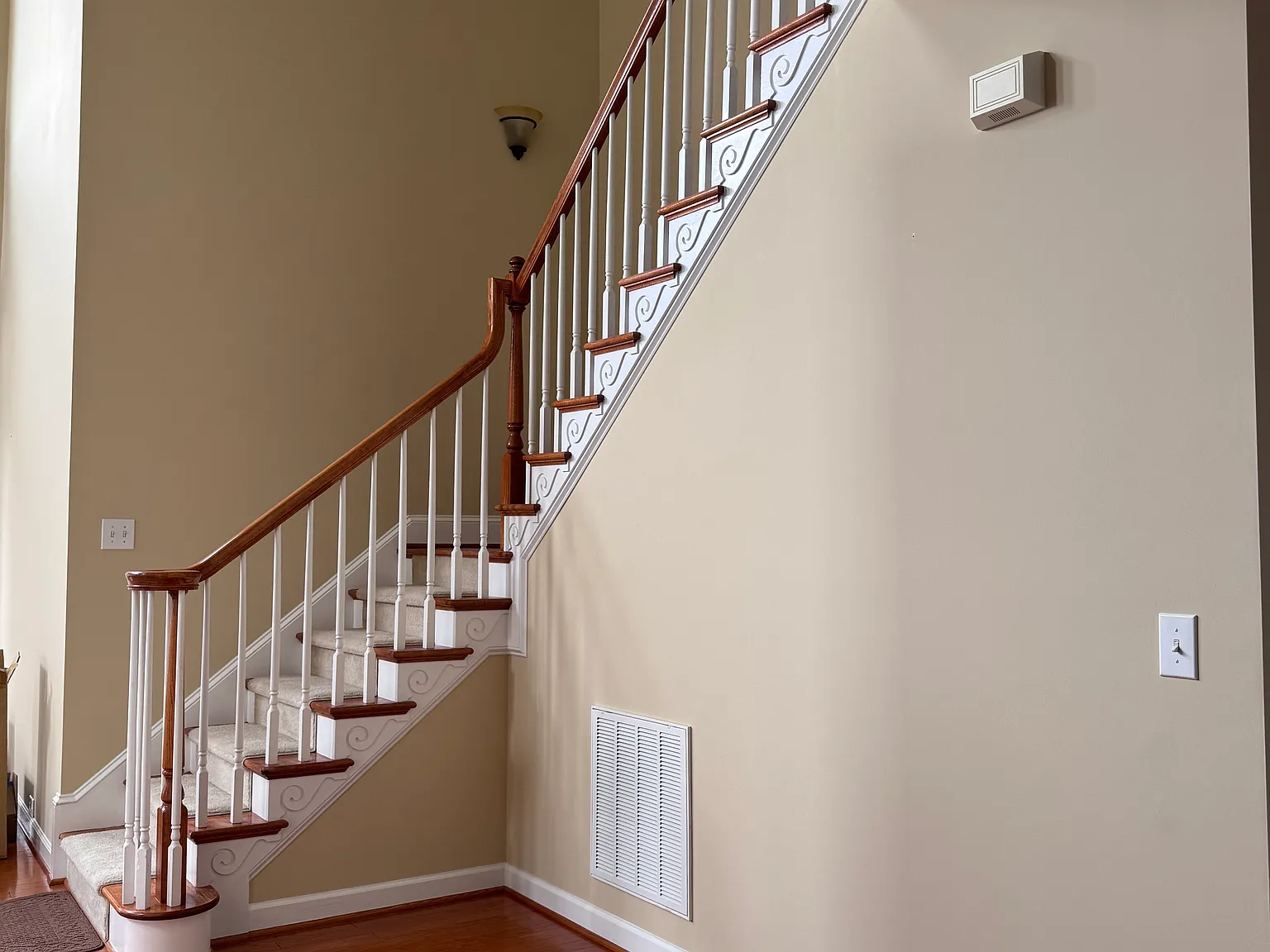 1 bed, 4207 sqft, $1,300 — Photo 2