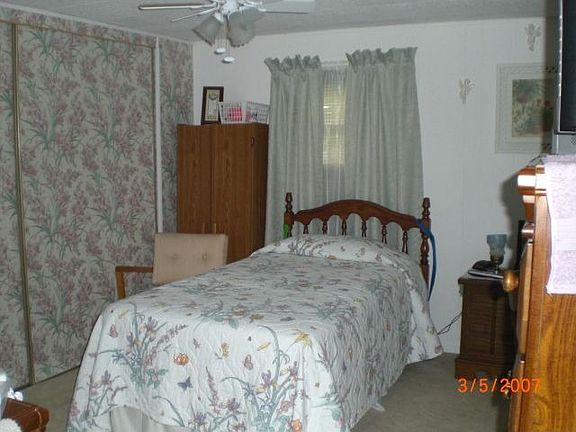 4th image of 649 N Franklin St
