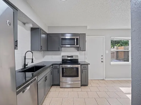 507 N Elm St, Arlington, TX 76011