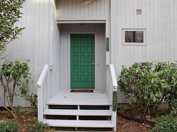 2nd image of 27 Witch Duck Ln