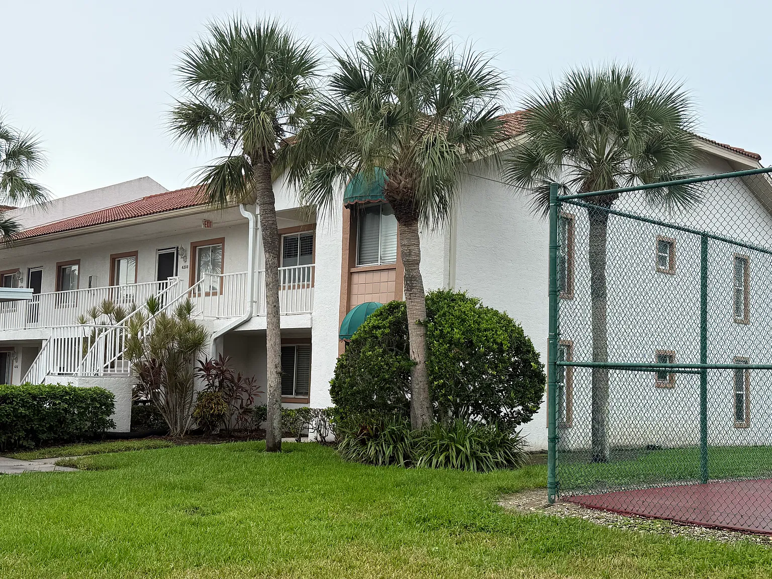 2 bed, 1100 sqft, $1,800 — Photo 3