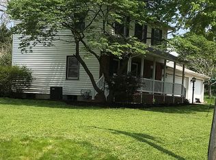 607 Wauponis St, Tonica, IL 61370