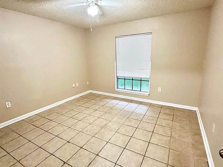 3204 N Stevendale Rd #A — Photo 6