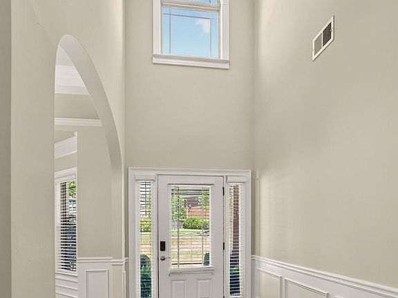 4th image of 172 Royal Creek Dr