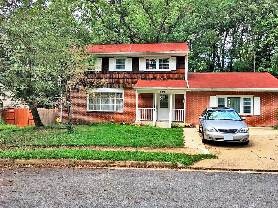 1st image of 1309 Van Buren Dr